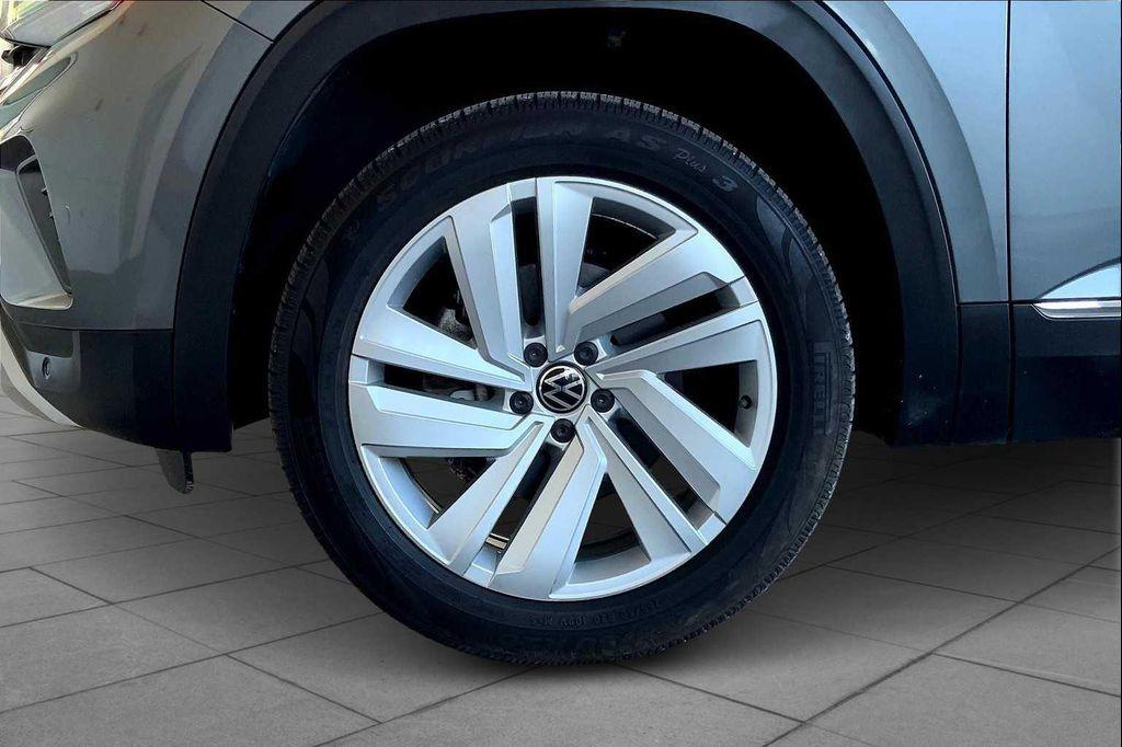 used 2021 Volkswagen Atlas car, priced at $17,999