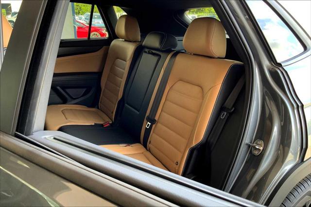 new 2025 Volkswagen Atlas Cross Sport car, priced at $50,044