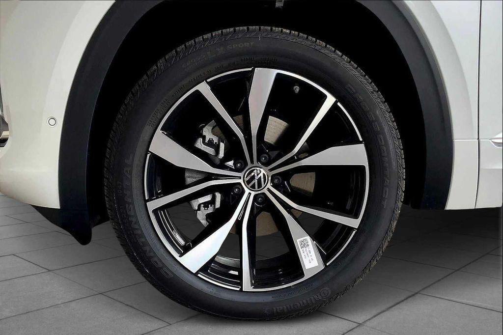 new 2026 Volkswagen Atlas car, priced at $55,463