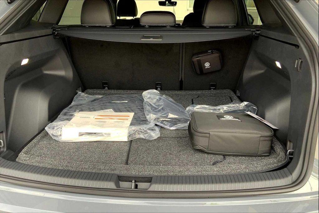 new 2026 Volkswagen Atlas Cross Sport car, priced at $49,887