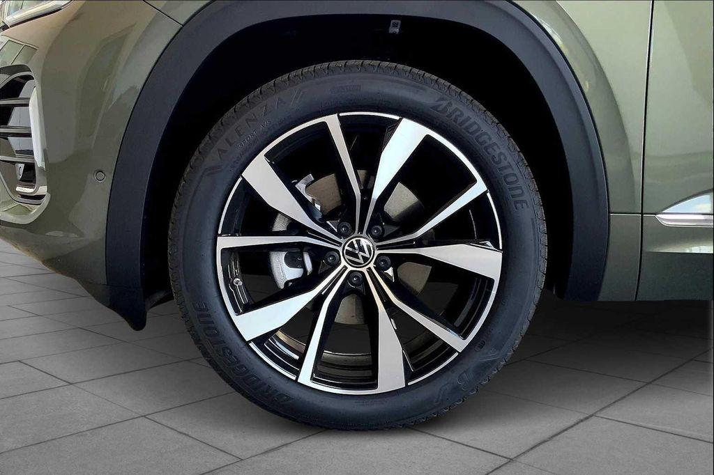 new 2026 Volkswagen Atlas car, priced at $57,128