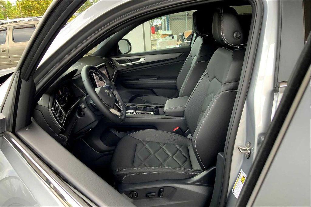 new 2026 Volkswagen Atlas Cross Sport car, priced at $45,896