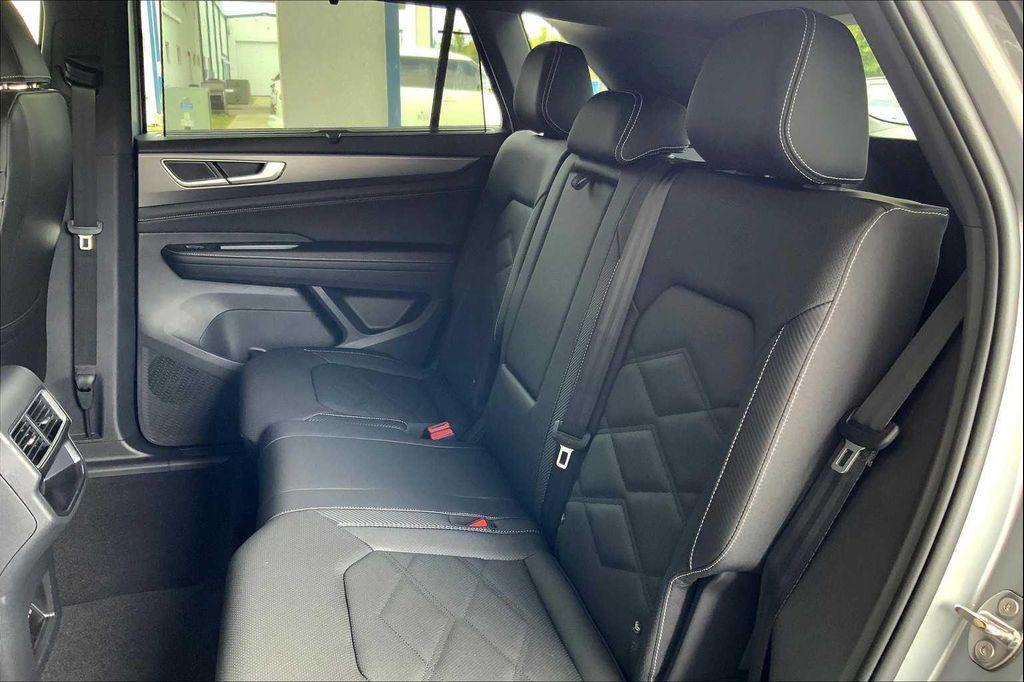 new 2026 Volkswagen Atlas Cross Sport car, priced at $45,896