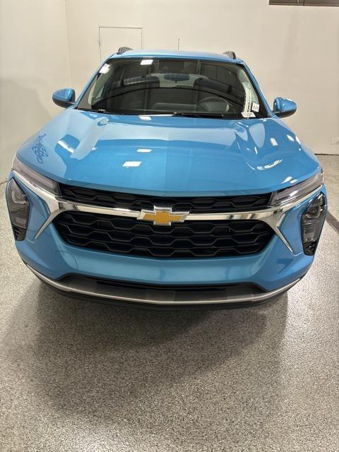 new 2025 Chevrolet Trax car, priced at $25,374