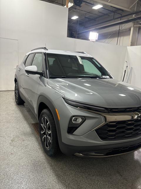 new 2025 Chevrolet TrailBlazer car, priced at $33,180