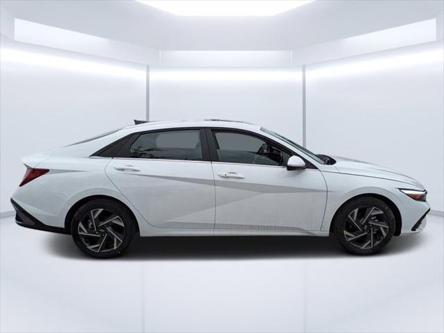 new 2025 Hyundai Elantra car, priced at $25,234