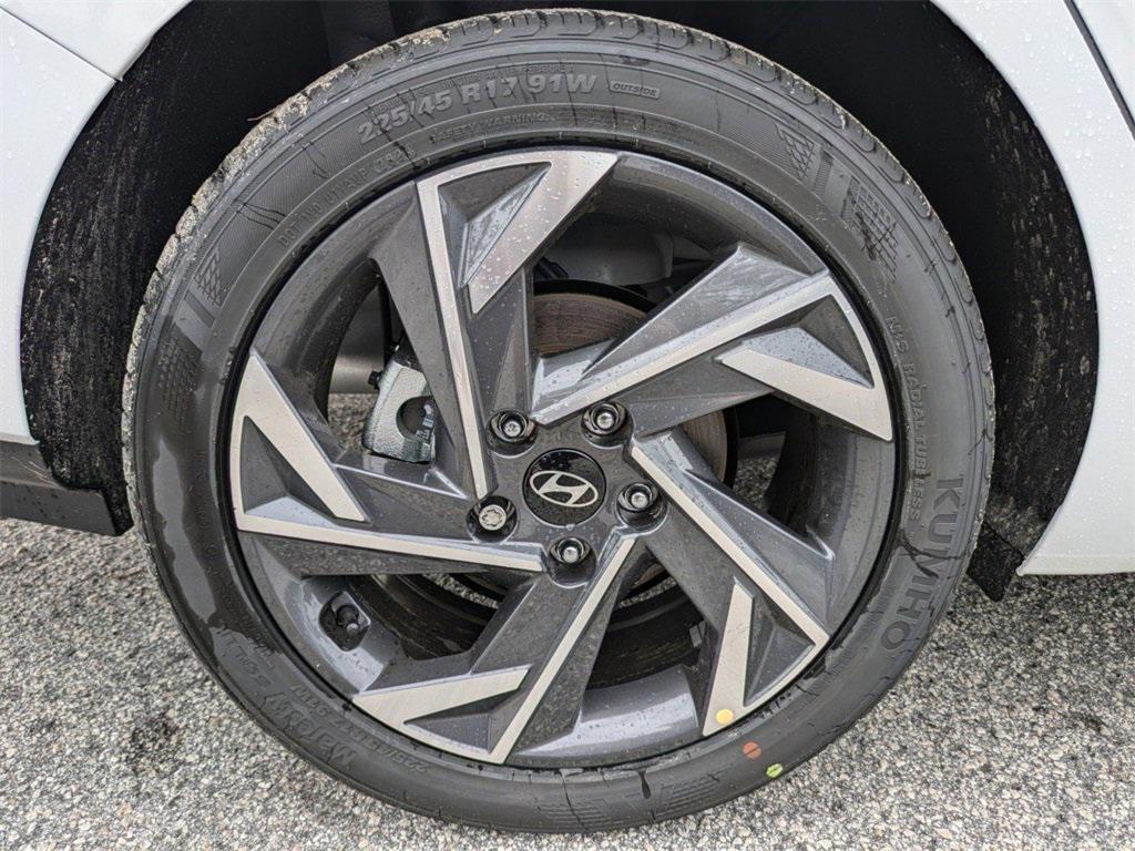 new 2025 Hyundai Elantra car, priced at $25,268