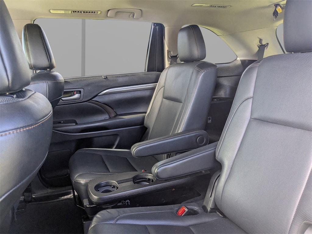 used 2017 Toyota Highlander car, priced at $24,257