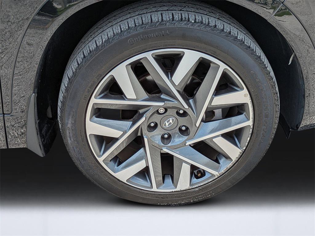 used 2023 Hyundai Santa Fe car, priced at $28,987