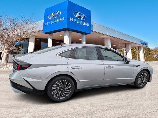 new 2025 Hyundai Sonata Hybrid car, priced at $32,665