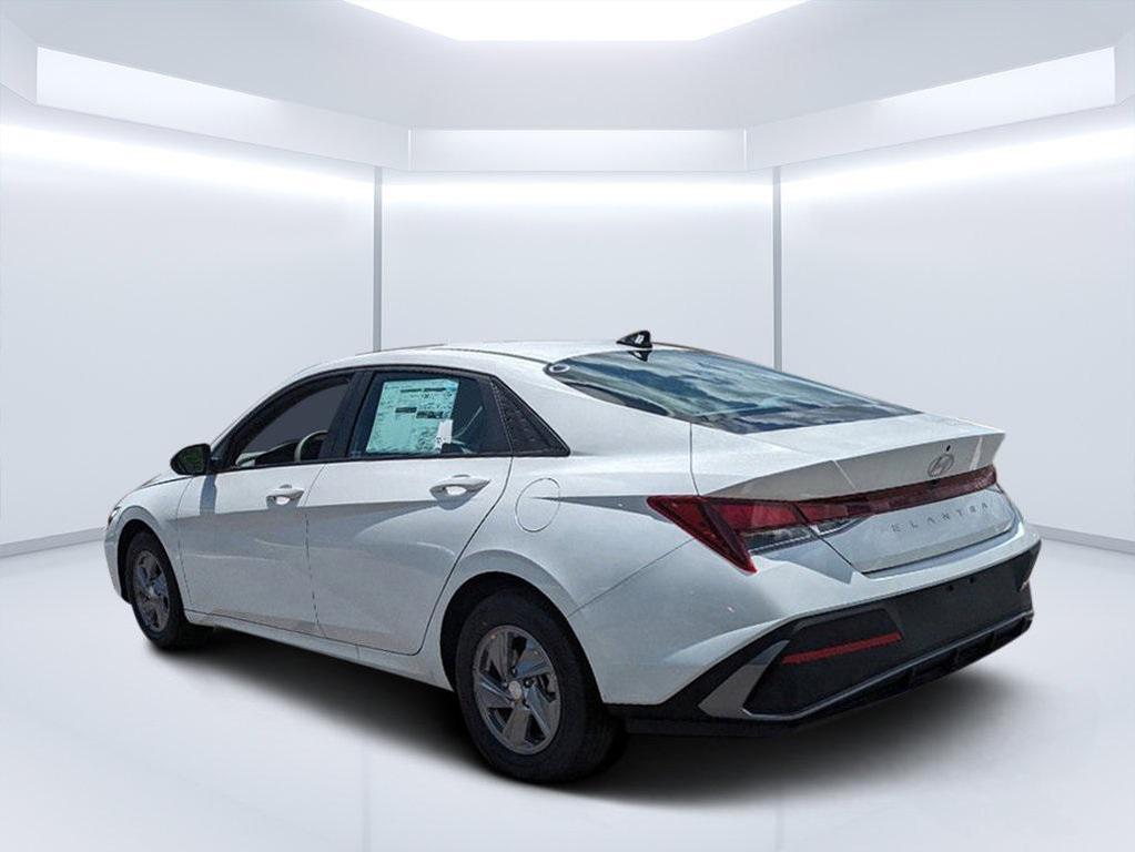 new 2025 Hyundai Elantra car, priced at $22,256