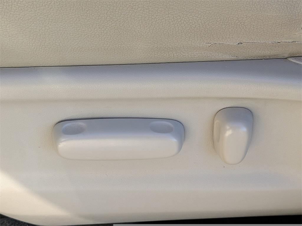 used 2010 Toyota Venza car, priced at $7,877