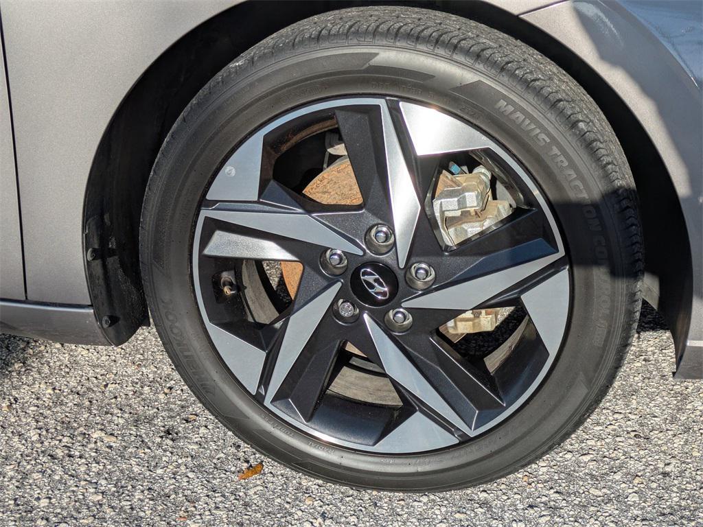 used 2023 Hyundai Elantra car, priced at $21,987