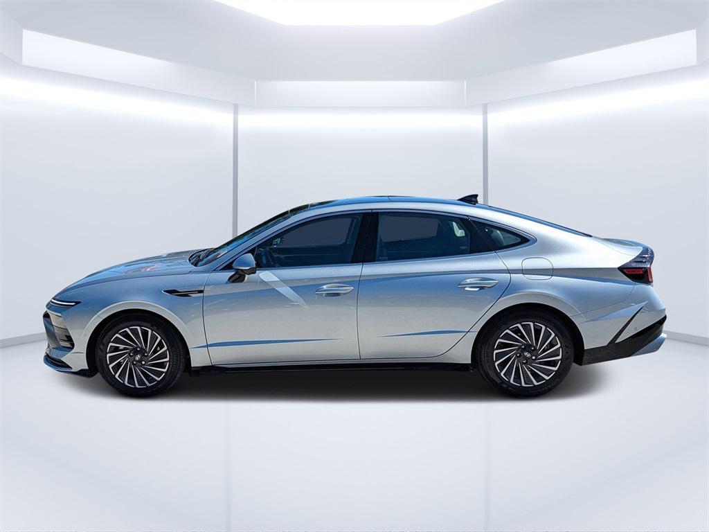 used 2024 Hyundai Sonata Hybrid car, priced at $30,755