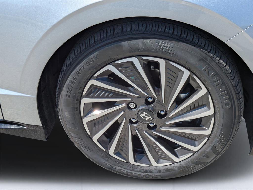 used 2024 Hyundai Sonata Hybrid car, priced at $30,755