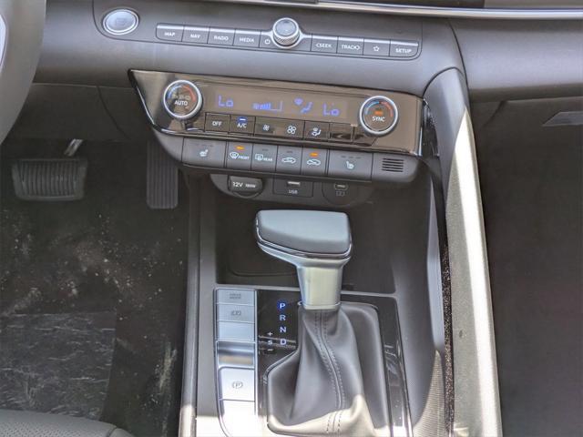 new 2025 Hyundai Elantra car, priced at $25,622
