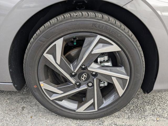 new 2025 Hyundai Elantra car, priced at $25,622