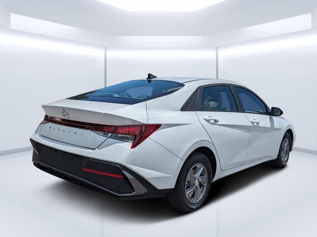 new 2025 Hyundai Elantra car, priced at $22,256