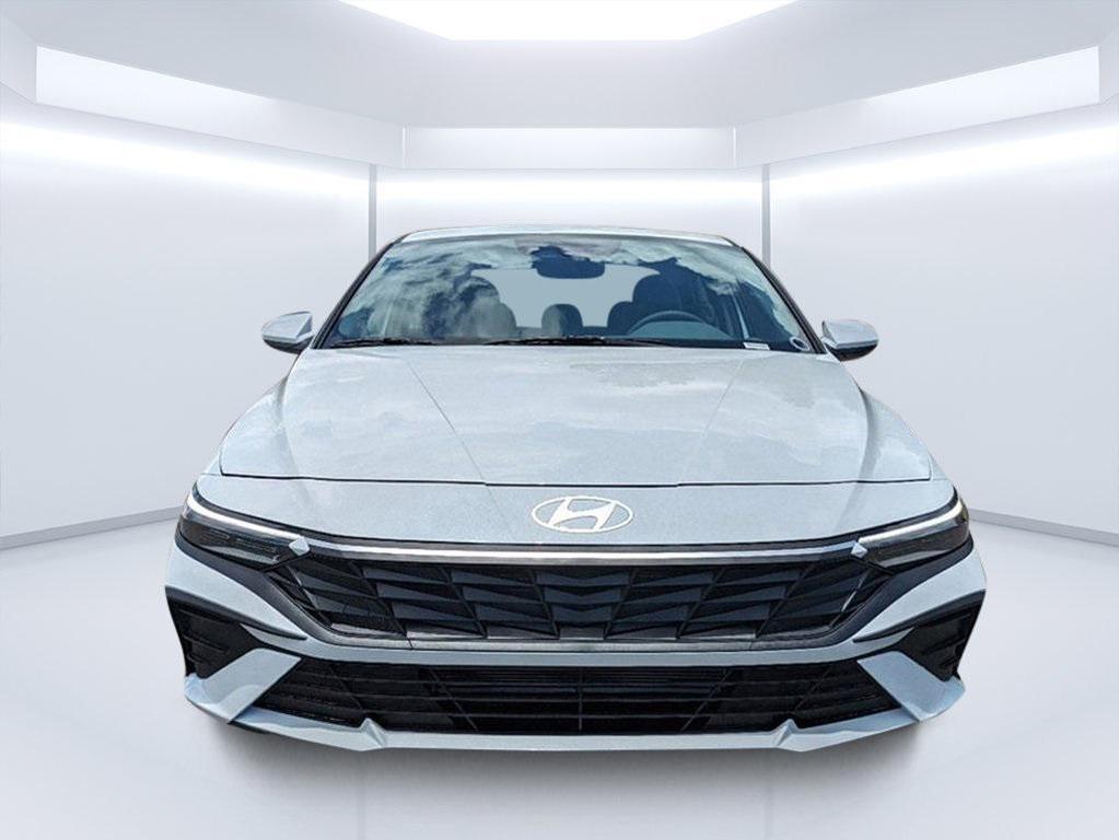 new 2025 Hyundai Elantra car, priced at $22,256