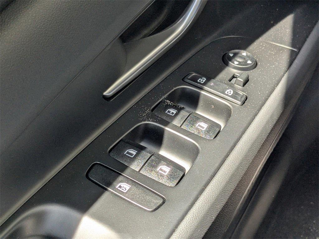 new 2025 Hyundai Elantra car, priced at $22,256