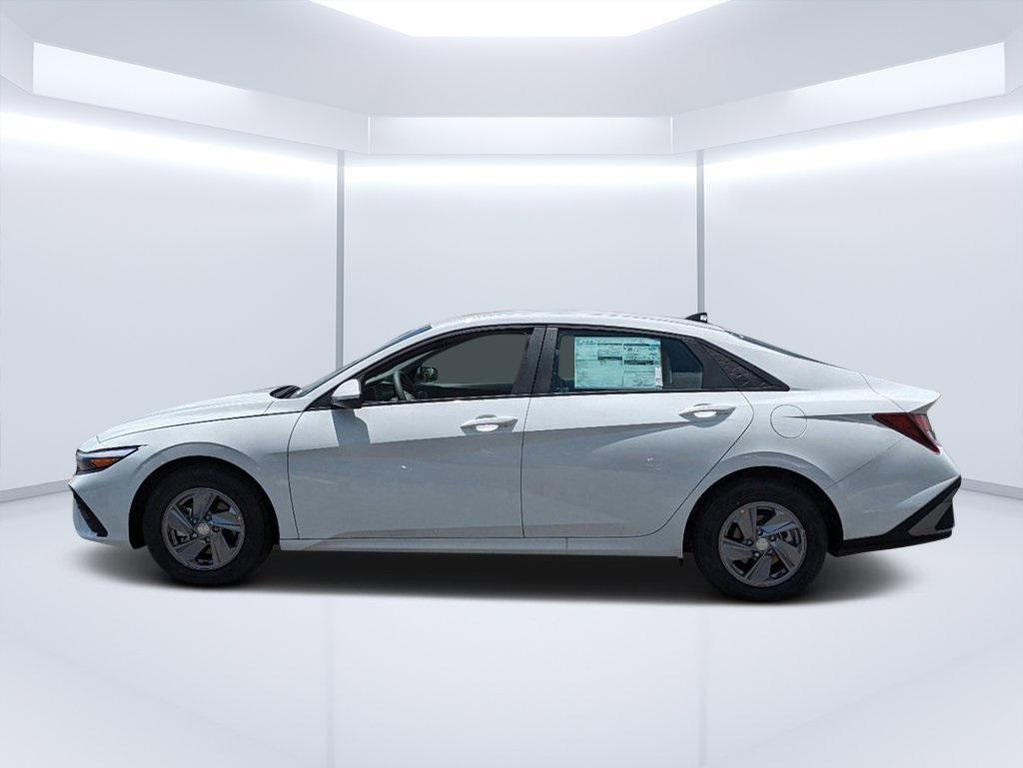 new 2025 Hyundai Elantra car, priced at $22,256