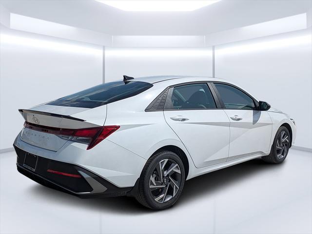 new 2025 Hyundai Elantra car, priced at $29,736