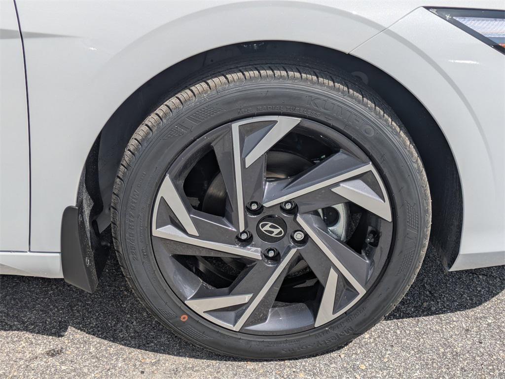 new 2025 Hyundai Elantra car, priced at $28,049