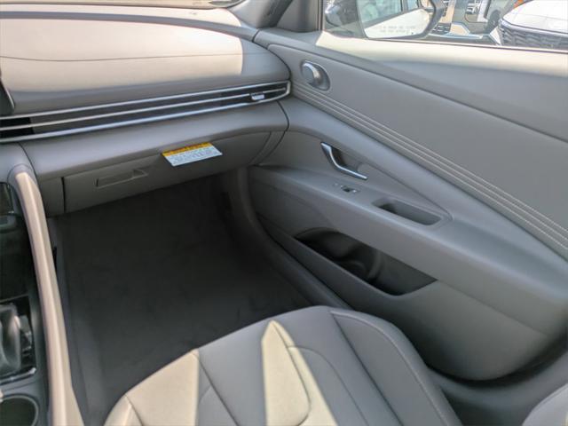 new 2025 Hyundai Elantra car, priced at $29,736