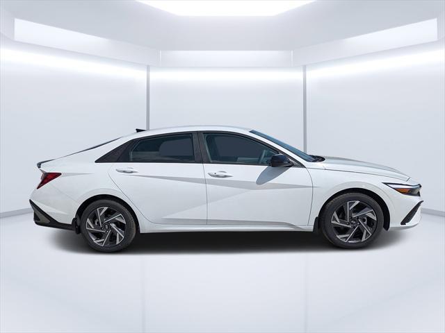 new 2025 Hyundai Elantra car, priced at $29,736