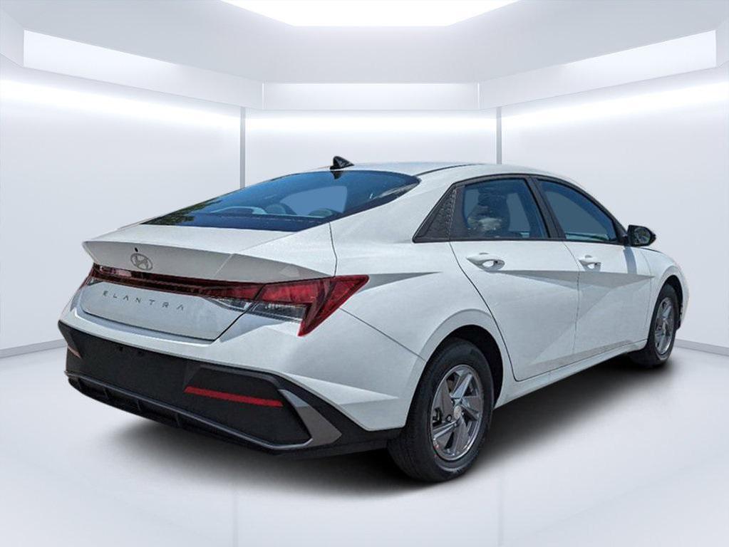 new 2025 Hyundai Elantra car, priced at $22,256