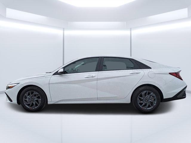 new 2025 Hyundai Elantra car, priced at $25,175