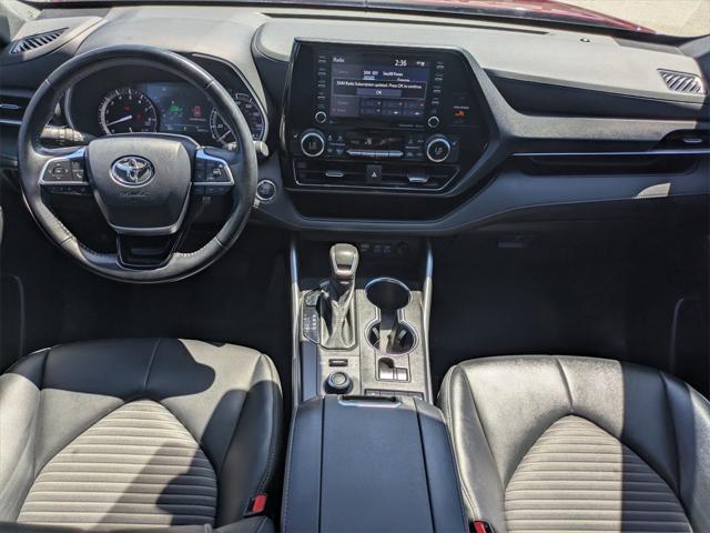 used 2022 Toyota Highlander car, priced at $38,888