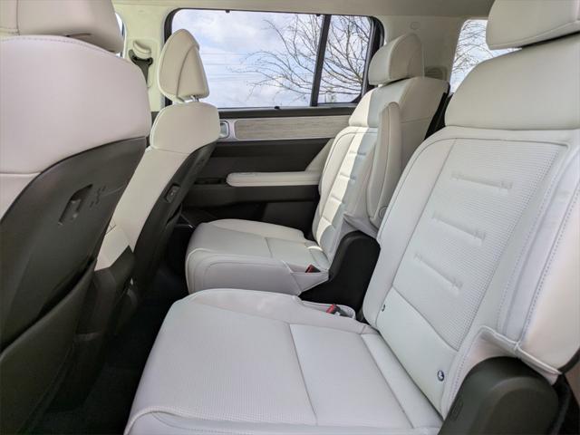 new 2025 Hyundai Santa Fe car, priced at $44,806