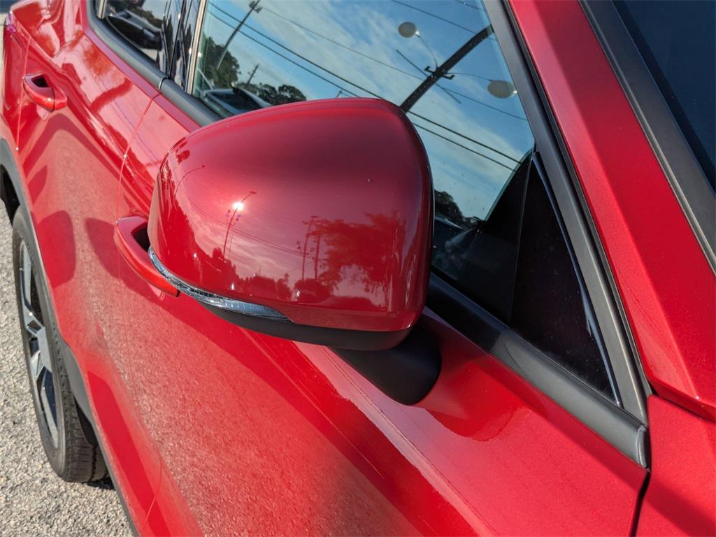 used 2020 Volvo XC40 car, priced at $22,492