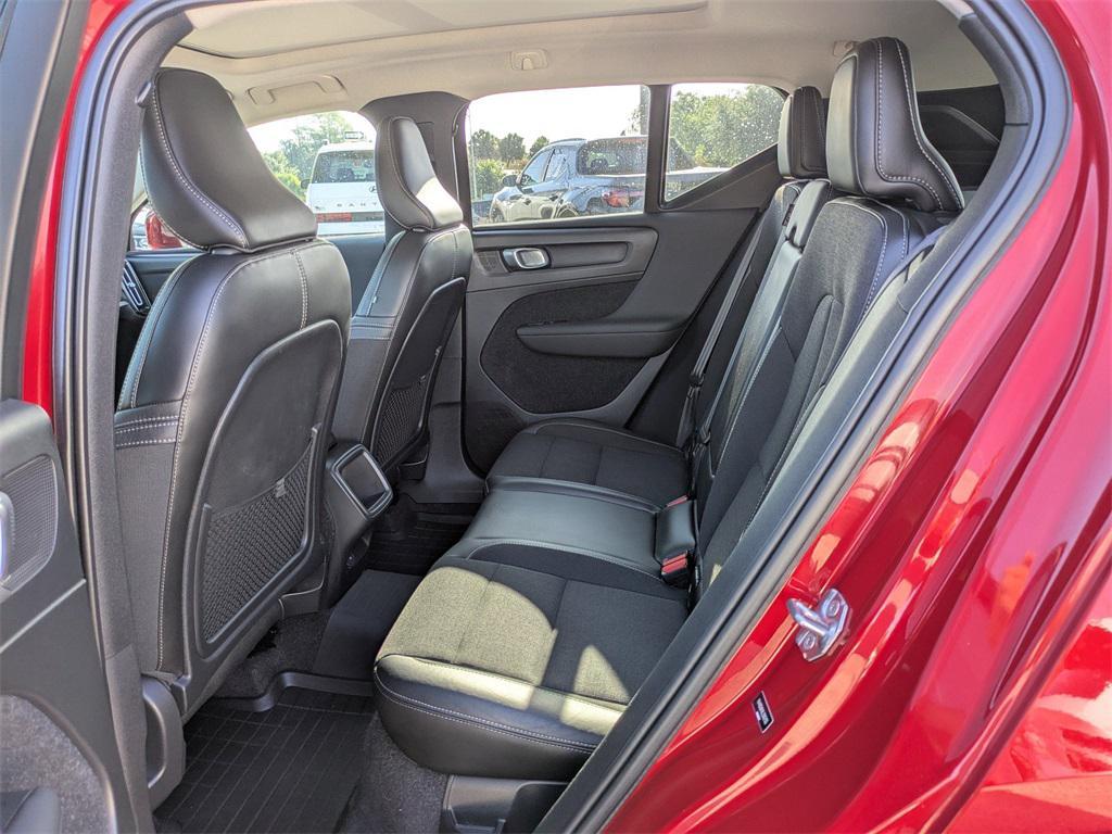 used 2020 Volvo XC40 car, priced at $22,492