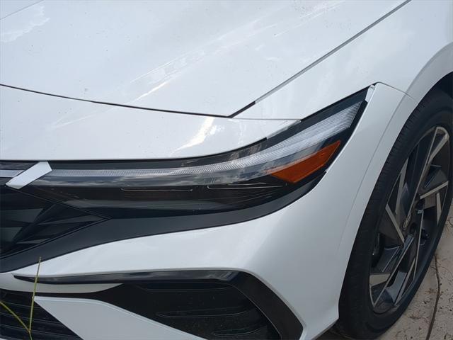 new 2025 Hyundai Elantra car, priced at $25,200