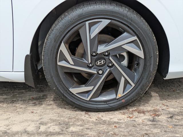 new 2025 Hyundai Elantra car, priced at $34,031