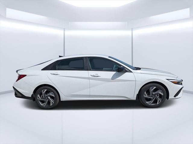 new 2025 Hyundai Elantra car, priced at $27,582