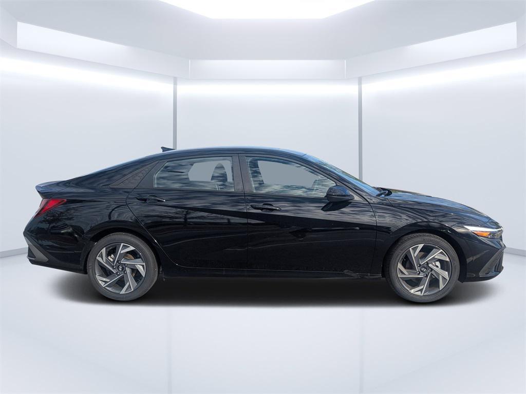 new 2025 Hyundai Elantra car, priced at $22,938
