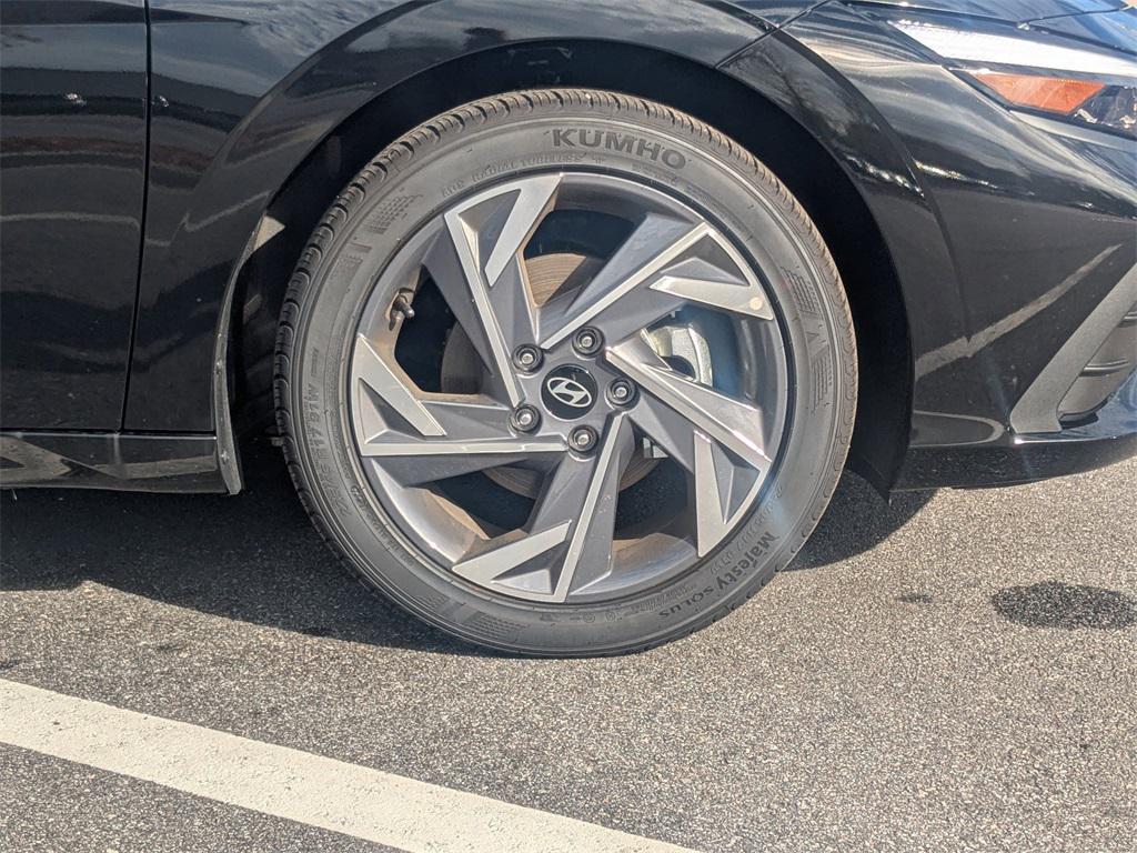 new 2025 Hyundai Elantra car, priced at $22,938