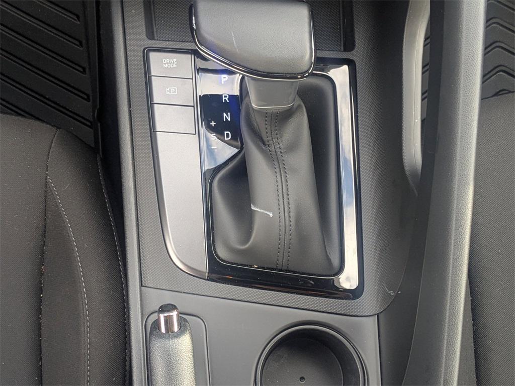 new 2025 Hyundai Elantra car, priced at $22,938