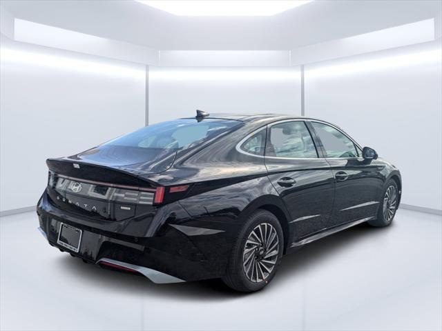 new 2025 Hyundai Sonata Hybrid car, priced at $35,935