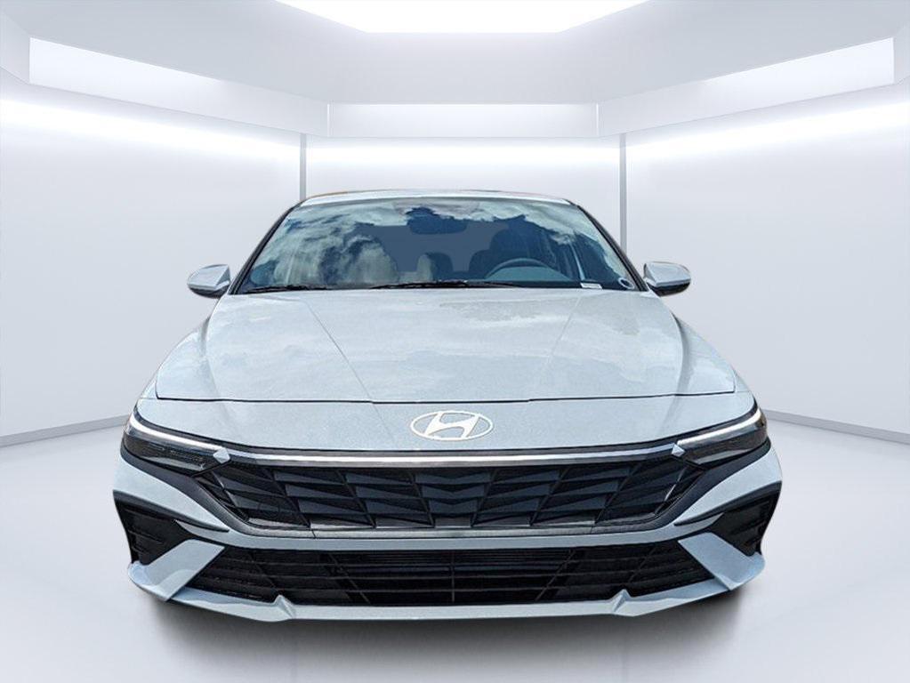 new 2025 Hyundai Elantra car, priced at $22,256