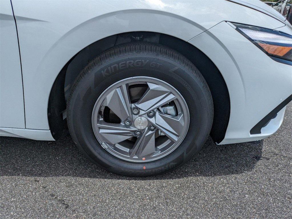 new 2025 Hyundai Elantra car, priced at $22,256