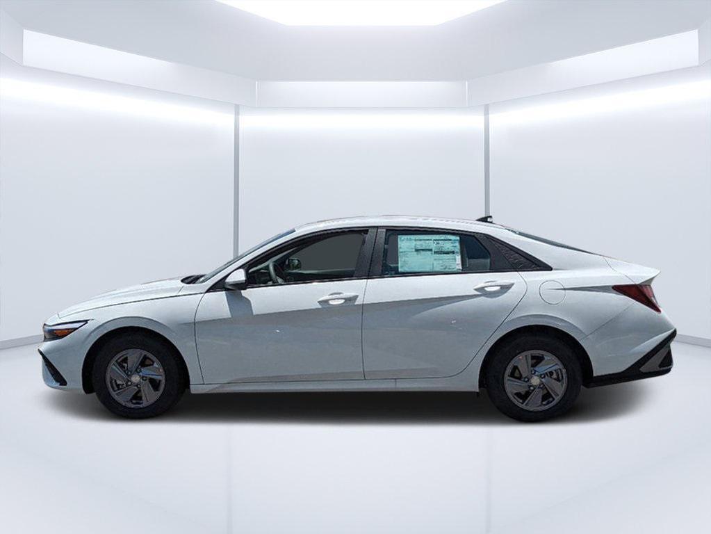 new 2025 Hyundai Elantra car, priced at $22,256