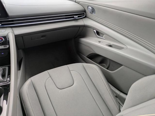 new 2025 Hyundai Elantra car, priced at $26,003