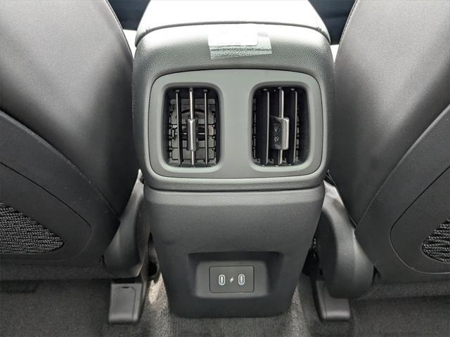 new 2025 Hyundai TUCSON Hybrid car, priced at $35,421