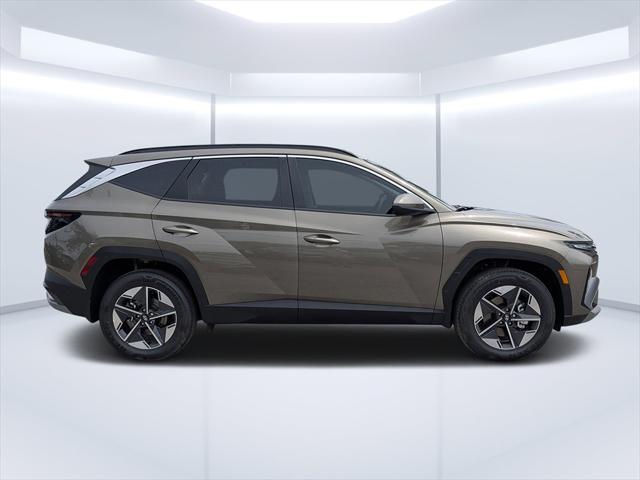 new 2025 Hyundai TUCSON Hybrid car, priced at $35,421