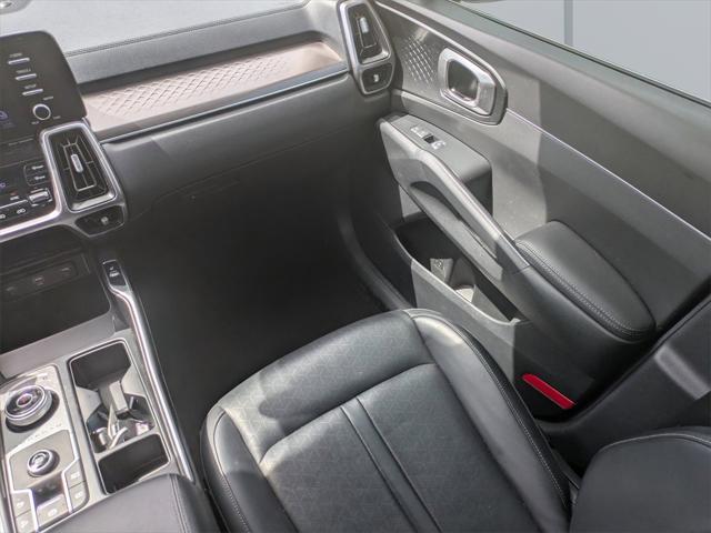 used 2021 Kia Sorento Hybrid car, priced at $25,525