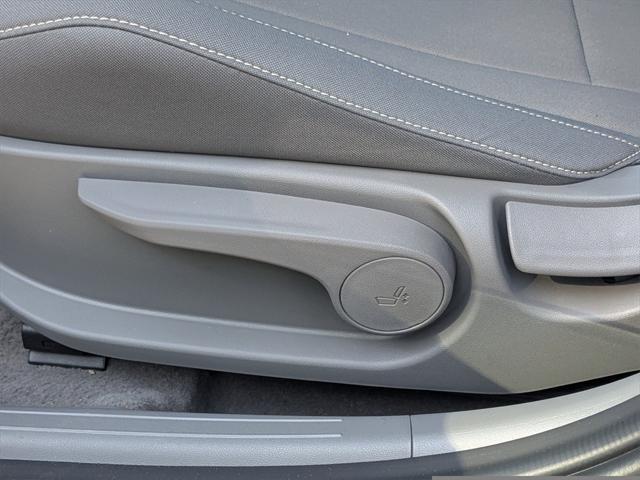 new 2025 Hyundai Elantra car, priced at $25,483
